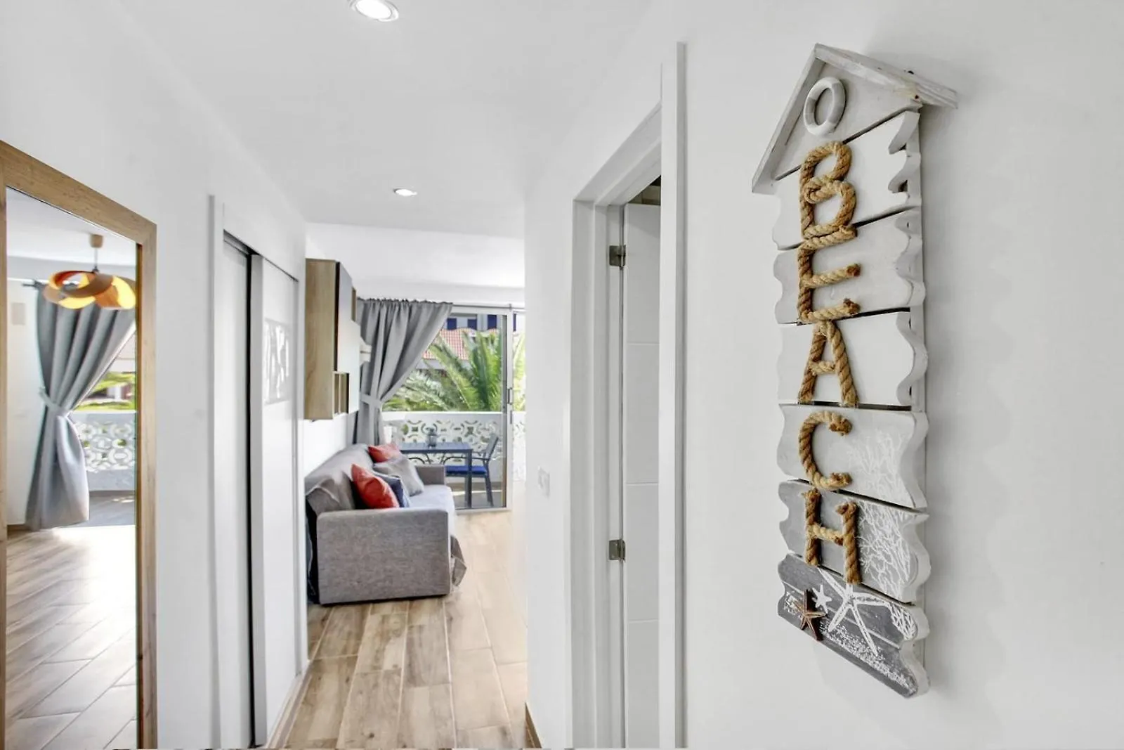 Modern Apartment In Playa De Las Americas