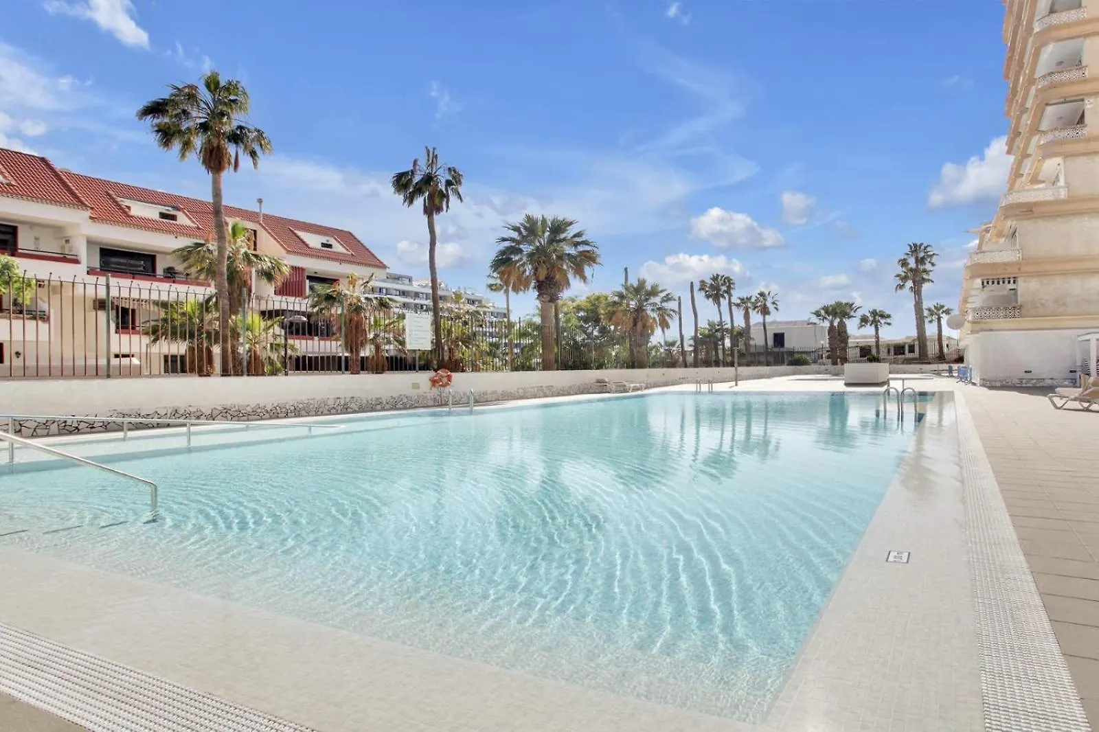 Modern Apartment In Playa De Las Americas